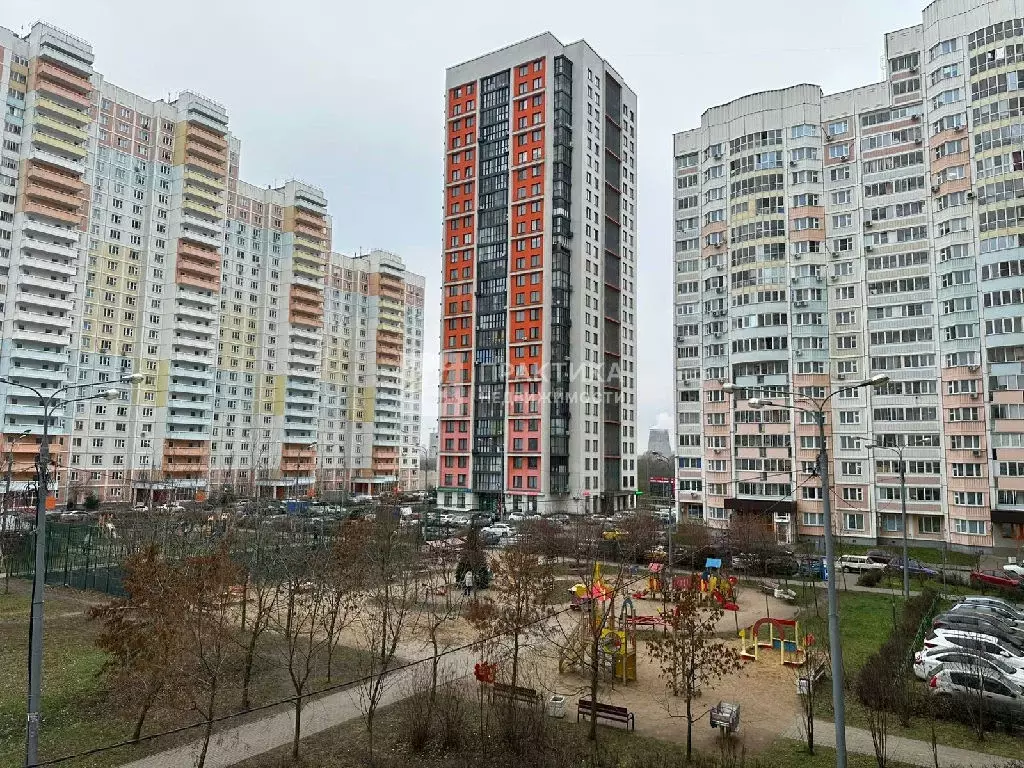 Продается 4-комнатная квартира - Фото 1