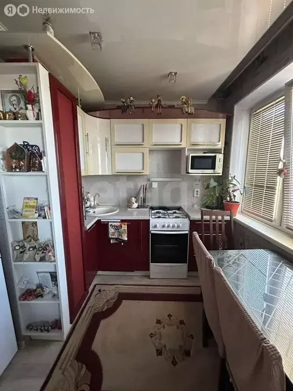 2-комнатная квартира: Златоуст, проспект имени Ю.А. Гагарина, 1-я ... - Фото 2