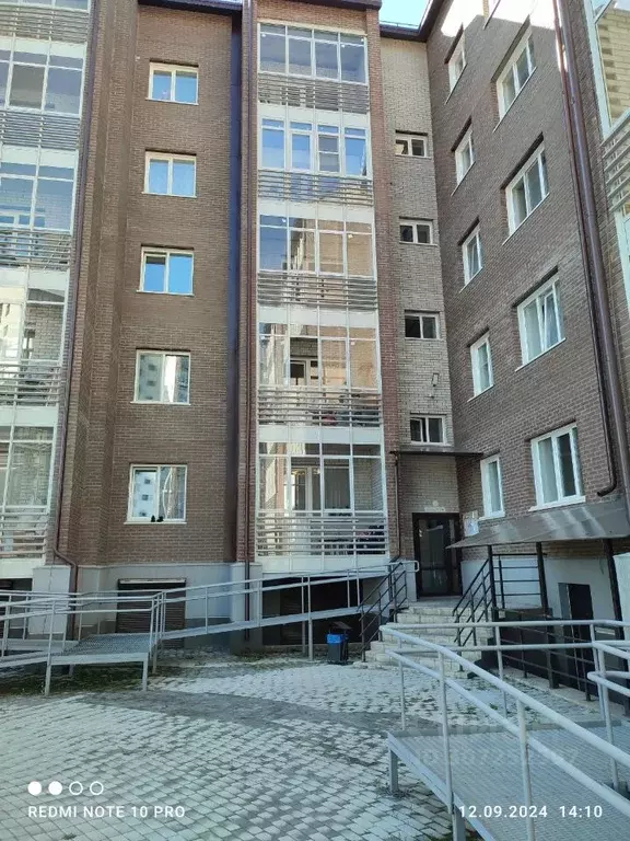 3-к кв. Хакасия, Абакан ул. Генерала Тихонова, 5 (92.0 м) - Фото 1