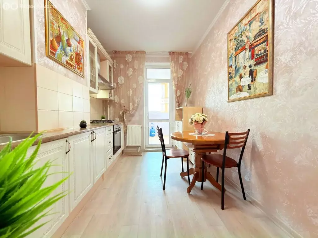 1-комнатная квартира: Калининград, улица Олега Кошевого, 15 (45.7 м) - Фото 1