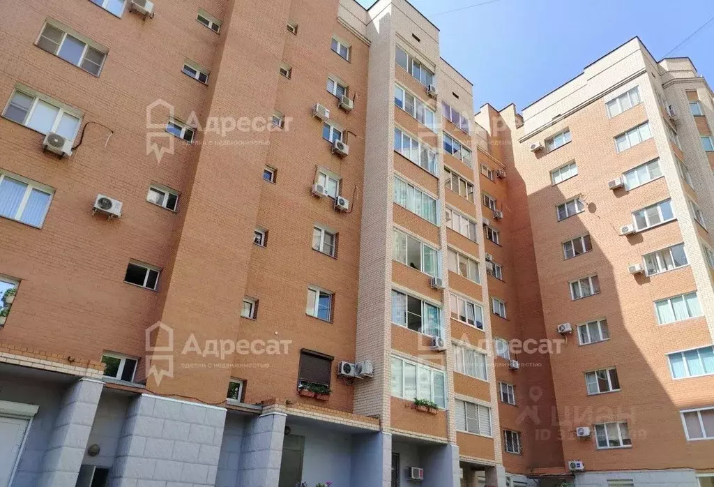 2-к кв. Волгоградская область, Волгоград бул. Энгельса, 34Д (90.3 м) - Фото 0