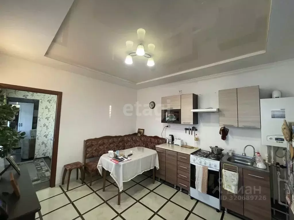 Дом в Адыгея, Майкоп ул. Карла Маркса (50 м) - Фото 0