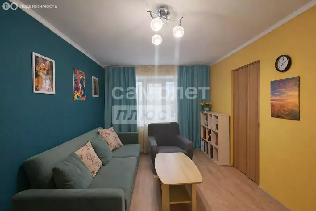 4-комнатная квартира: Краснокамск, улица Энтузиастов, 9 (60.3 м) - Фото 1