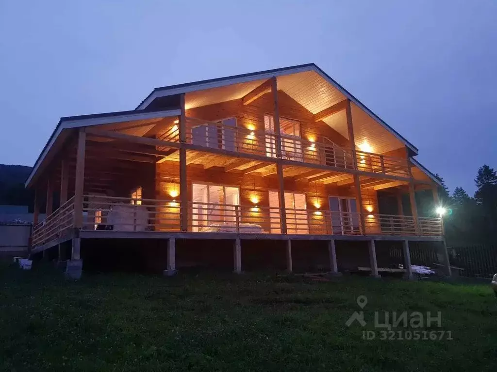 Дом в Башкортостан, Абзелиловский район, Краснобашкирский сельсовет, ... - Фото 1