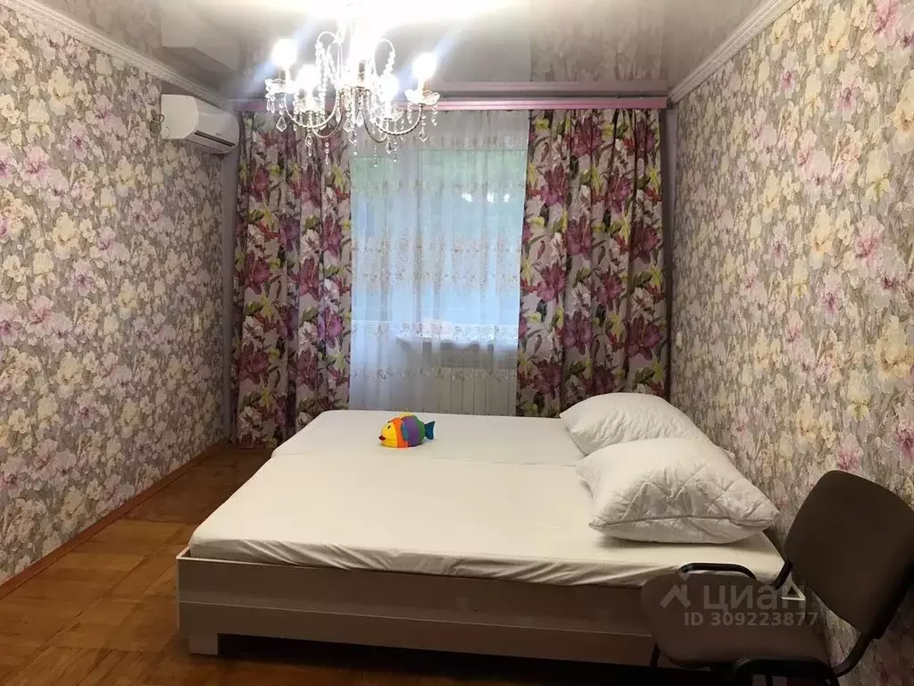 2-к кв. Крым, Евпатория ул. Некрасова, 79 (50.0 м) - Фото 0