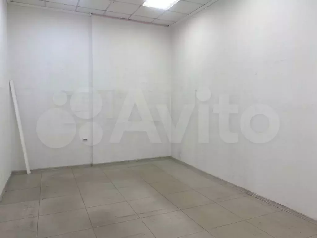 Торговое в тд по ул.Богд.Хмельницкого, 20м2, 1 этаж, мокрая точка - Фото 1