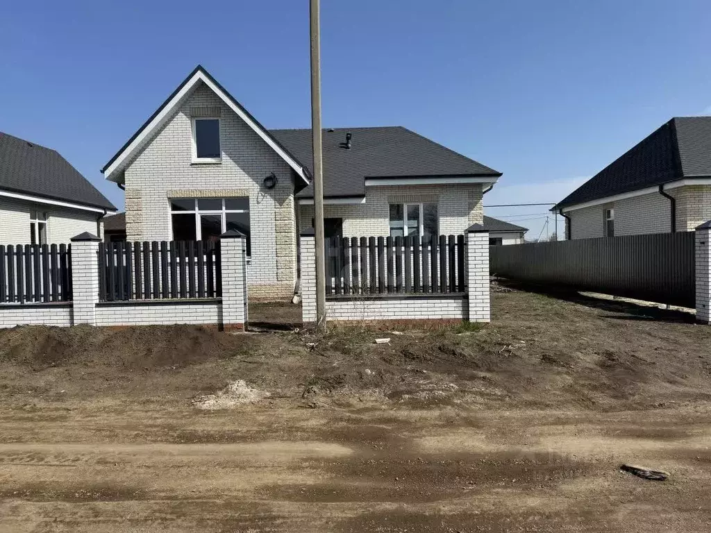 Дом в Ростовская область, Неклиновский район, Новобессергеневское ... - Фото 1