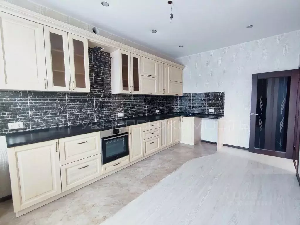 3-к кв. Кировская область, Киров ул. Альберта Лиханова, 10А (87.0 м) - Фото 1