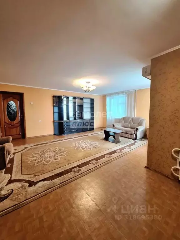 2-к кв. Липецкая область, Липецк ул. А.Г. Стаханова, 24 (80.0 м) - Фото 0
