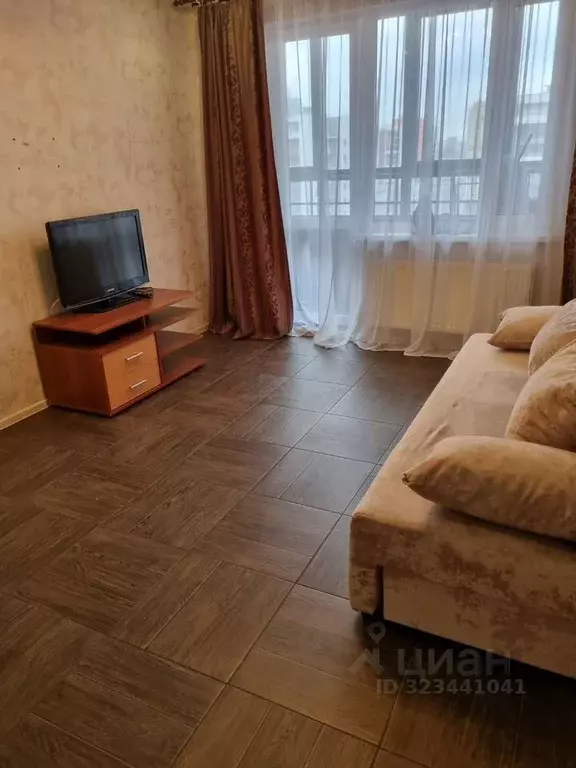 1-к кв. Тюменская область, Тюмень ул. Ю.-Р.Г. Эрвье, 24к3 (37.0 м) - Фото 0