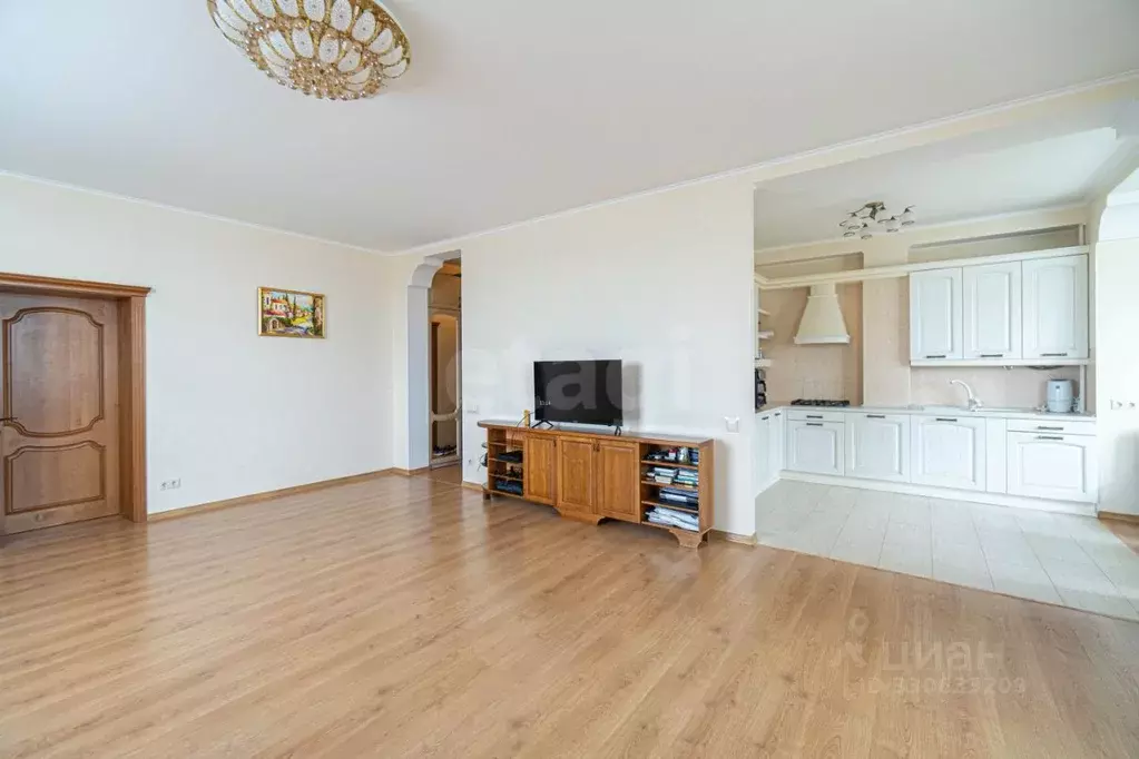 2-к кв. Севастополь ул. Сафронова, 75 (100.0 м) - Фото 1