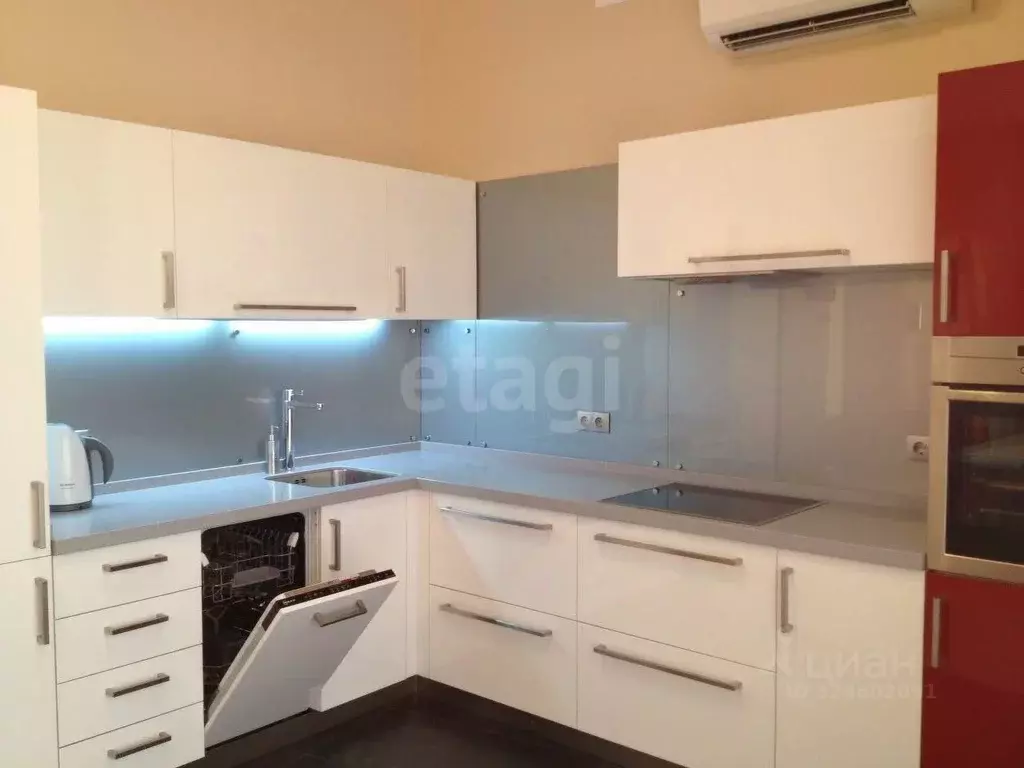 3-к кв. Новосибирская область, Новосибирск просп. Димитрова, 19 (130.0 ... - Фото 1