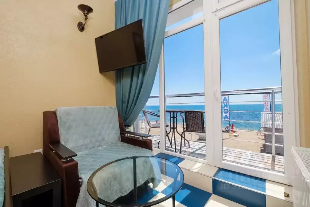 1-к кв. Крым, Феодосия наб. Черноморская, 28 (30.0 м) - Фото 1