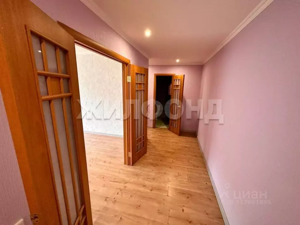 2-к кв. Новосибирская область, Новосибирск ул. Кирова, 27/3 (70.8 м) - Фото 1