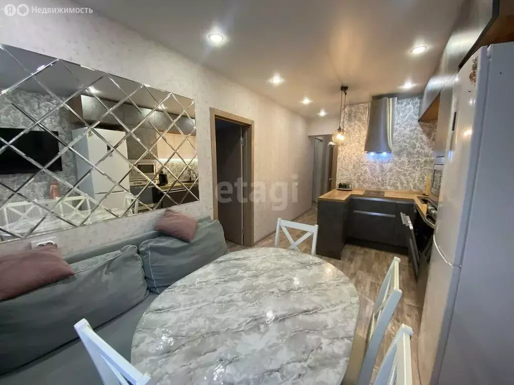 4-комнатная квартира: Озерск, улица Монтажников, 32 (57.1 м) - Фото 1