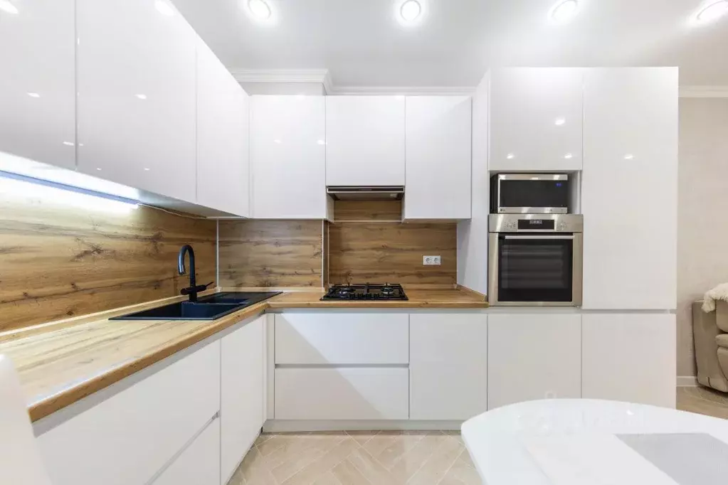 1-к кв. Брянская область, Брянский район, Снежское с/пос, пос. ... - Фото 1