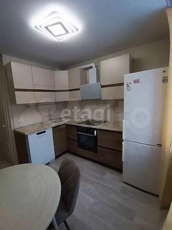 2-к. квартира, 51 м, 9/9 эт. - Фото 0