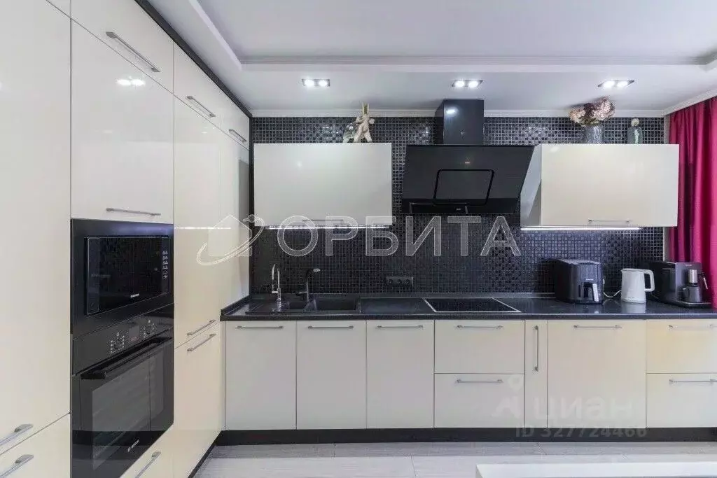 3-к кв. Тюменская область, Тюмень ул. Пермякова, 76к2 (90.0 м) - Фото 2