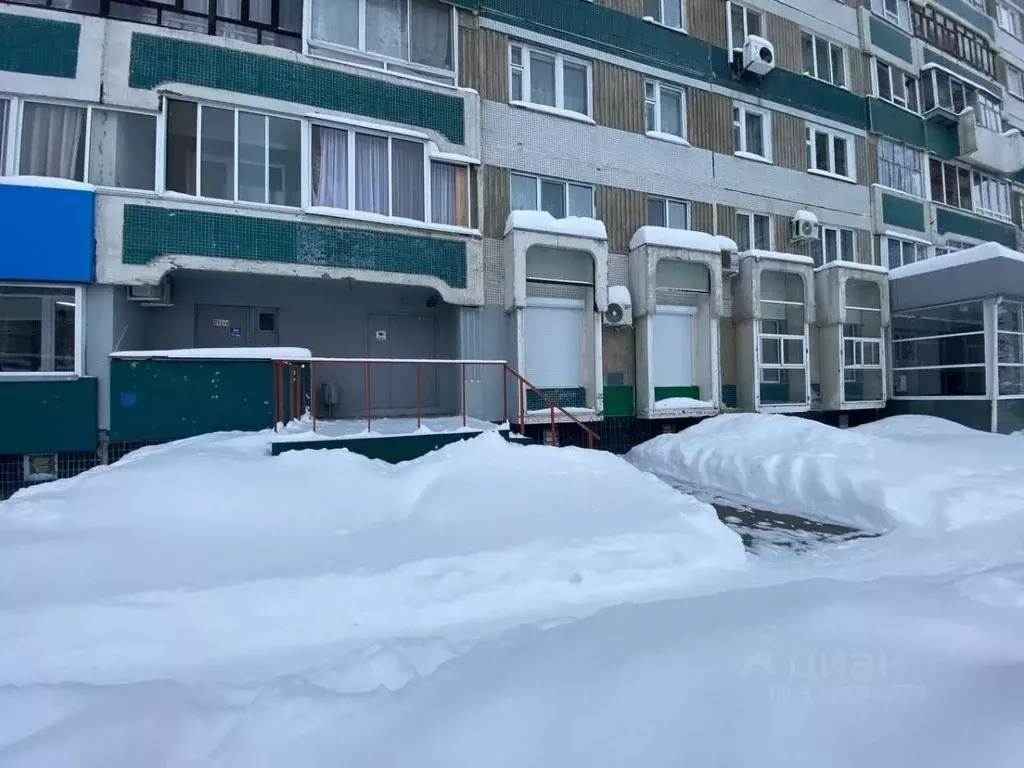 Помещение свободного назначения в Татарстан, Набережные Челны просп. ... - Фото 1