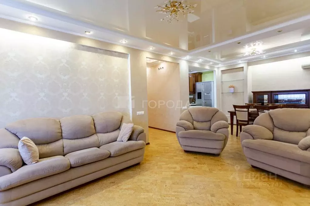 3-к кв. Кемеровская область, Новокузнецк просп. Н.С. Ермакова, 7 (88.0 ... - Фото 1