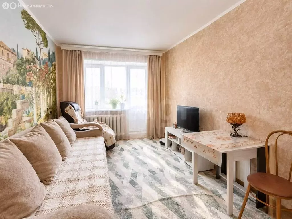 3-комнатная квартира: Тюмень, улица Беляева, 17 (52.8 м) - Фото 1
