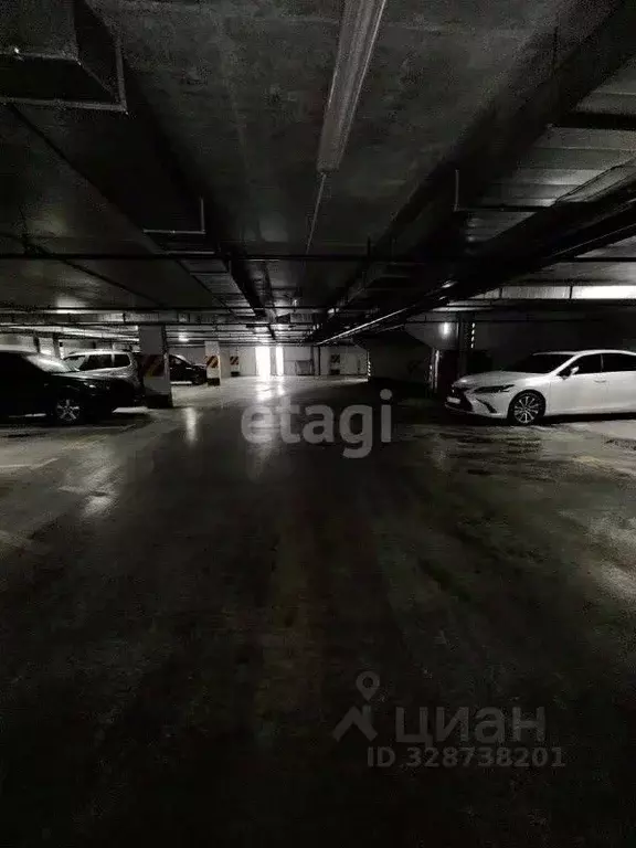 Гараж в Тюменская область, Тюмень ул. Тимофея Чаркова, 81к1 (15 м) - Фото 1