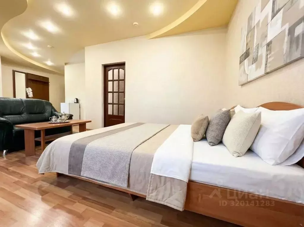 Комната Астраханская область, Астрахань ул. Бориса Алексеева, 28А - Фото 1