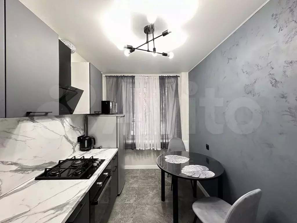 2-к. квартира, 40 м, 2/9 эт. - Фото 1