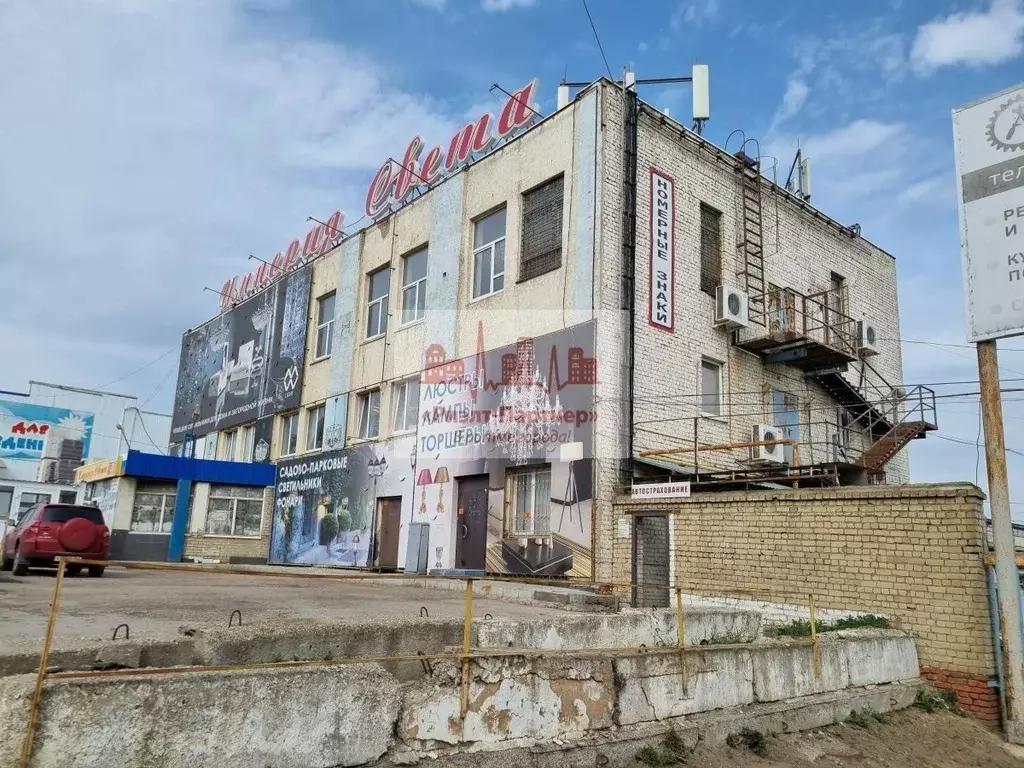 Помещение свободного назначения в Саратовская область, Саратов тракт .,  Продажа помещений свободного назначения в Саратове, ID объекта - 90003451785