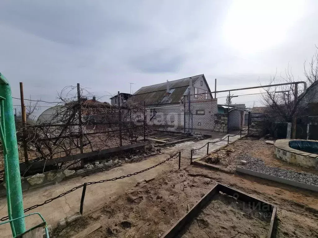 Дом в Волгоградская область, Дубовка ул. Имени Ломоносова, 21 (102 м) - Фото 1
