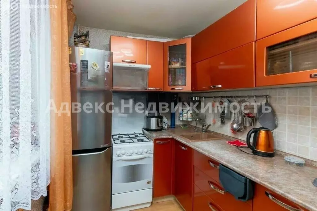 3-комнатная квартира: Тюмень, Одесская улица, 24А (58.9 м) - Фото 1