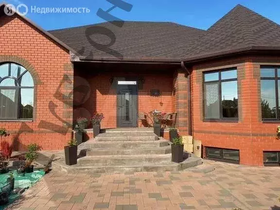 Дом в Белгород, микрорайон Юго-Западный-2.1, Звёздная улица (206 м) - Фото 1