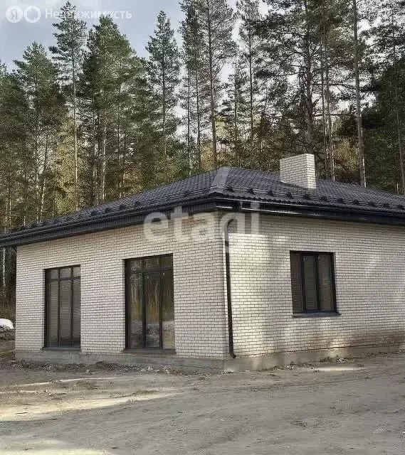 Дом в деревня Кисловка, Калиновая улица (100 м) - Фото 1