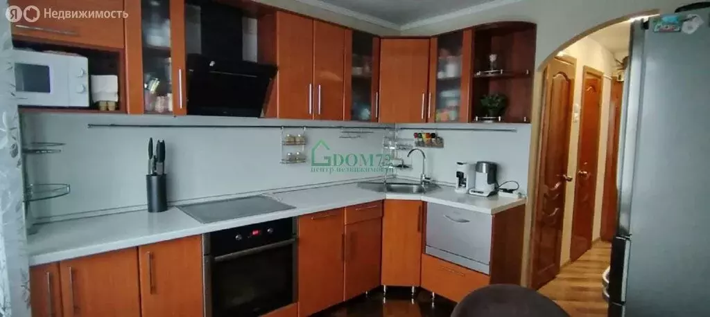 3-комнатная квартира: Тобольск, 6-й микрорайон, 17А (70.2 м) - Фото 0