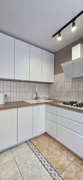 2-к кв. Татарстан, Казань ул. Толбухина, 5 (49.8 м) - Фото 2