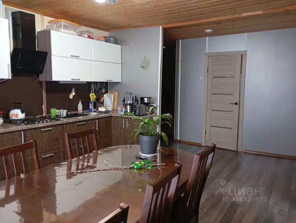 Дом в Челябинская область, Сосновский район, Поселок Красное Поле ул. ... - Фото 1