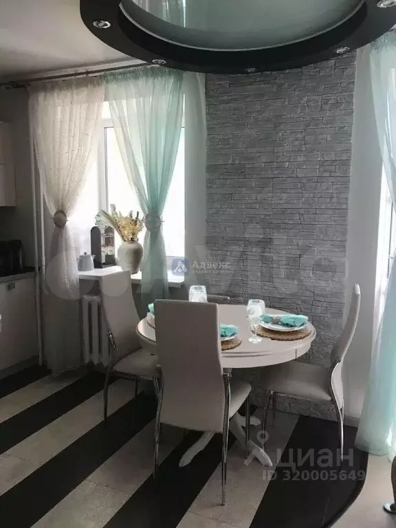 3-к кв. Тюменская область, Тюмень ул. Прокопия Артамонова, 15 (73.4 м) - Фото 1
