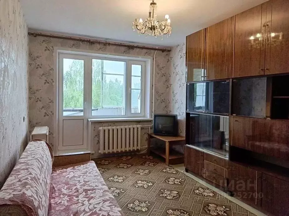 2-к кв. Псковская область, Пушкинские Горы рп ул. Ленина, 24 (46.6 м) - Фото 0