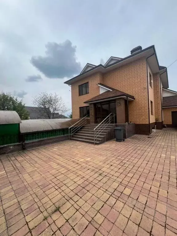 Коттедж в Белгородская область, Старый Оскол ул. Ленина (278 м) - Фото 0