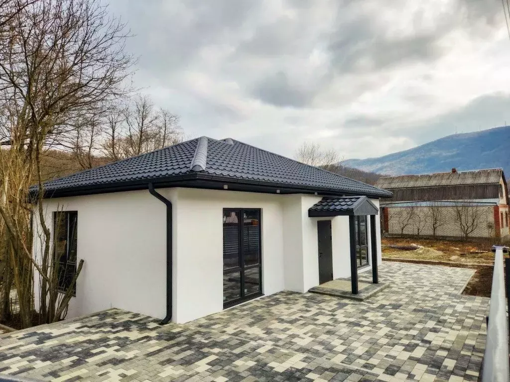 Дом в Краснодарский край, Геленджик городской округ, с. Адербиевка ул. ... - Фото 2