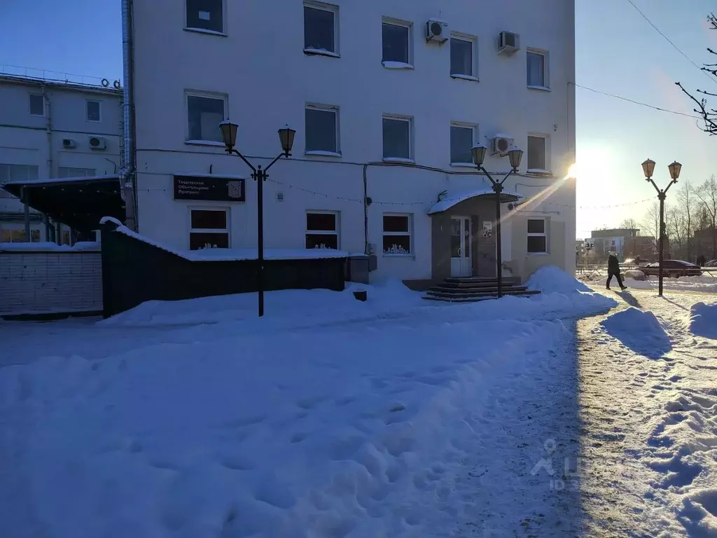 Помещение свободного назначения в Карелия, Петрозаводск ул. Кирова, 2 ... - Фото 1