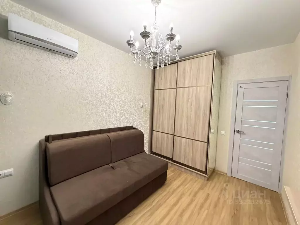 2-к кв. Крым, Симферополь просп. Александра Суворова, 99 (45.0 м) - Фото 2
