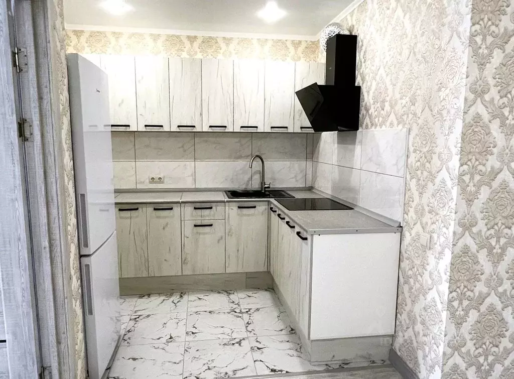 2-к кв. Саратовская область, Энгельс Энгельс-9 мкр, 3 (42.0 м) - Фото 1