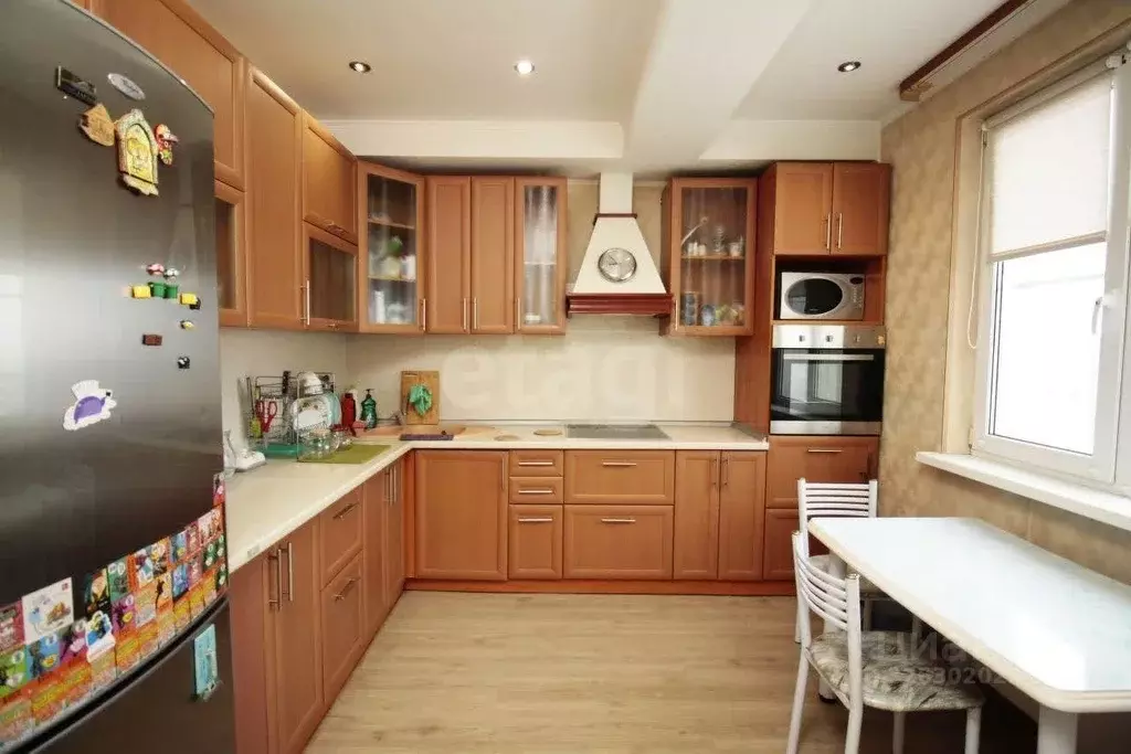 2-к кв. Сахалинская область, Южно-Сахалинск Горная ул., 9В (75.0 м) - Фото 1