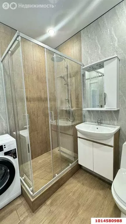 2-комнатная квартира: Краснодар, улица Лётчика Позднякова, 2к7 (61 м) - Фото 0