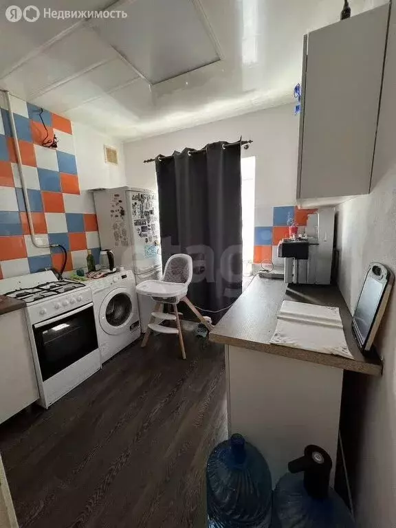 3-комнатная квартира: Пермь, улица Академика Веденеева, 88 (56 м) - Фото 0