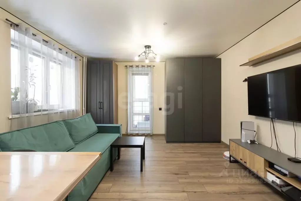 Студия Тюменская область, Тюмень Микрорайон мыс, ул. Судоремонтная, ... - Фото 1