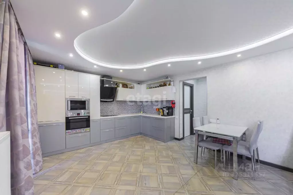 2-к кв. Тюменская область, Тюмень ул. Михаила Сперанского, 33/1 (82.5 ... - Фото 1