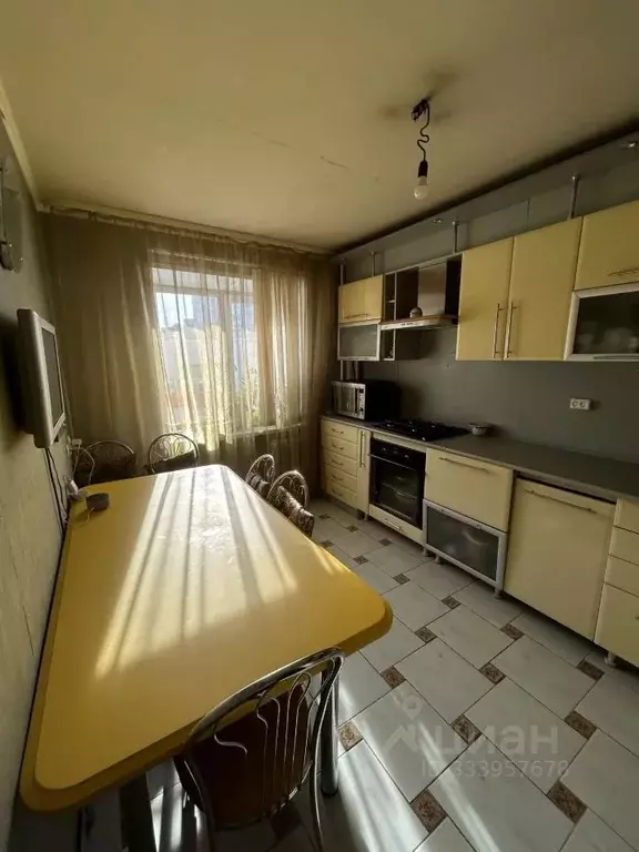 3-к кв. Башкортостан, Уфа ул. Юрия Гагарина, 10/2 (92.9 м) - Фото 1