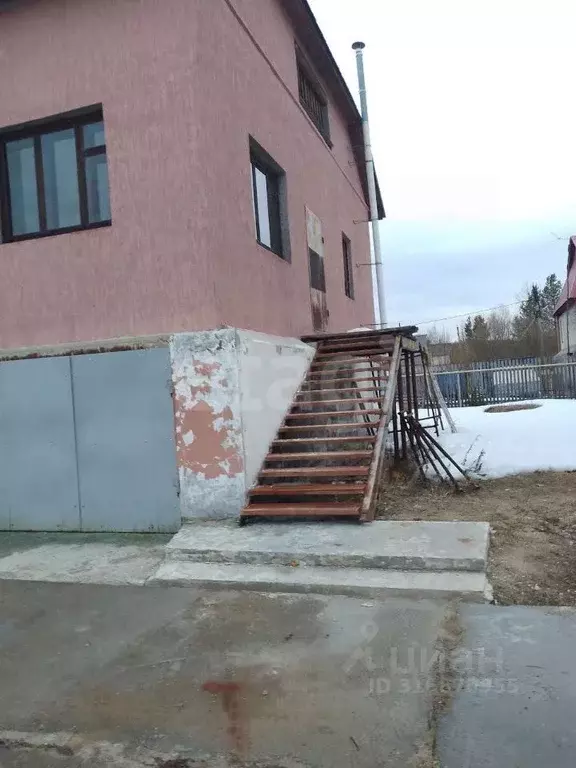 Дом в Ханты-Мансийский АО, Нягань Интернациональная ул., 191 (173 м) - Фото 1